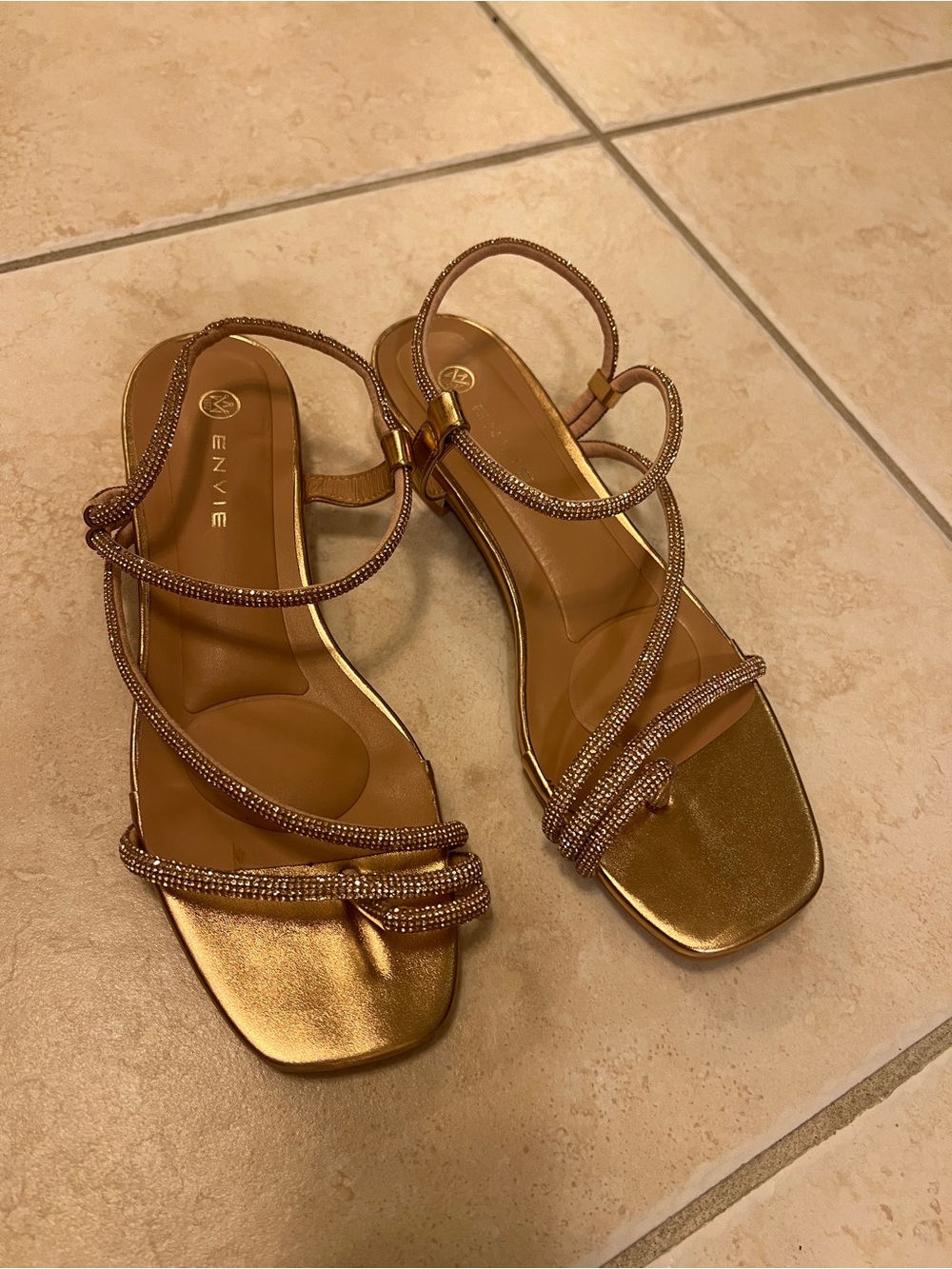 NEW Women’s Sparkly Gold Flat Sandals